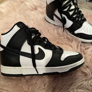 Nike panda dunks